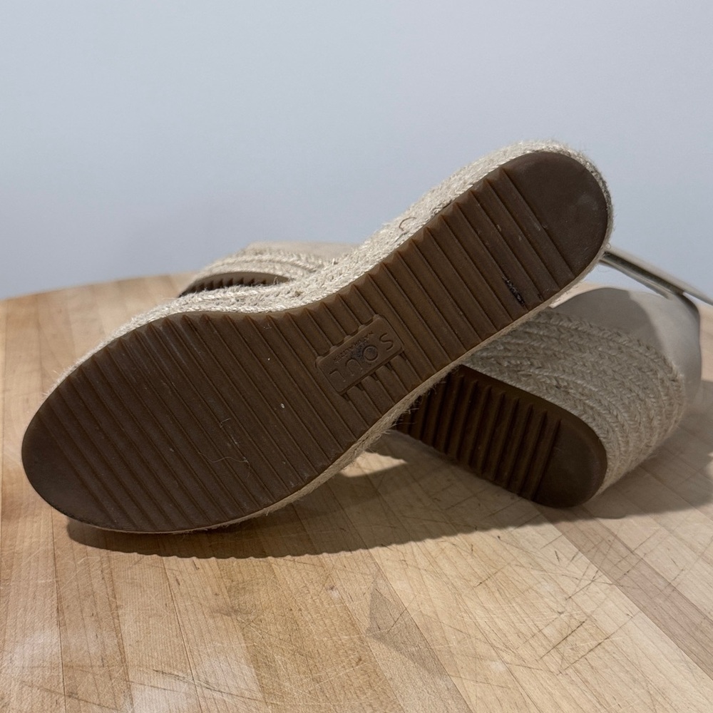 SOUL Naturalizer Cream Wedge Sandals - Picture 4 of 5